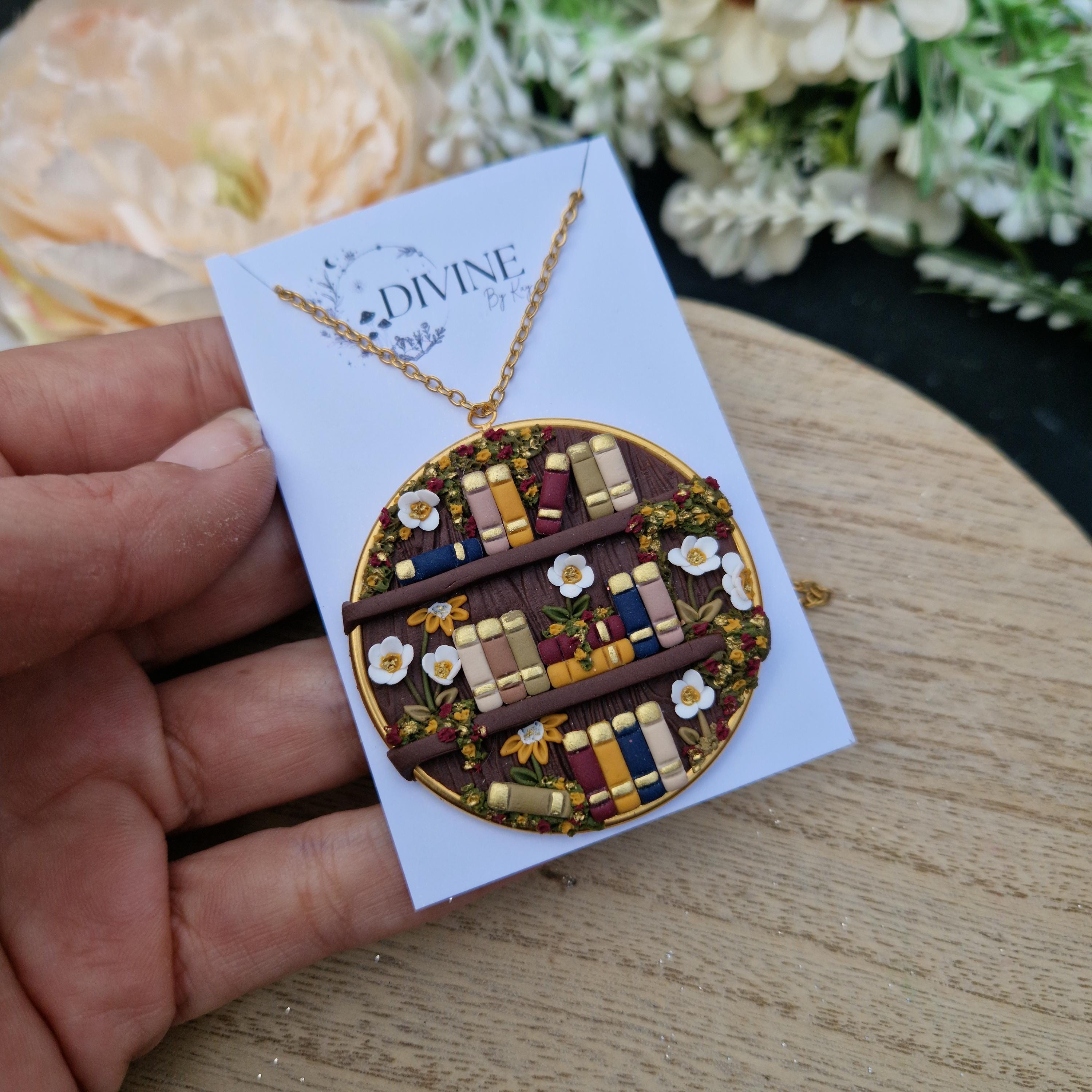 bookcase jewellery gift set - handmade hair accessories - unique gifts - book worm gifts - book club - book lover gifts - chunky hair clip
