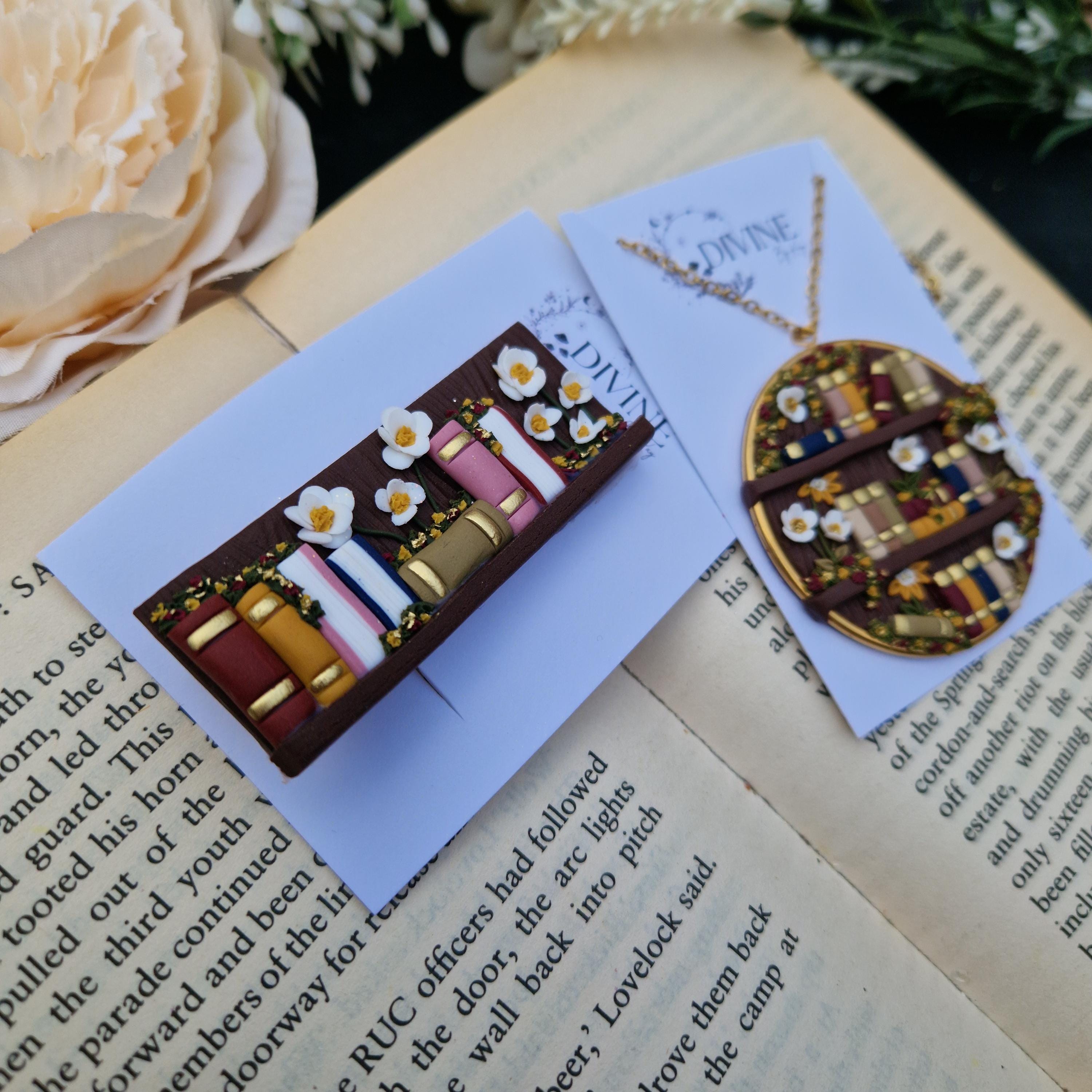 bookcase jewellery gift set - handmade hair accessories - unique gifts - book worm gifts - book club - book lover gifts - chunky hair clip