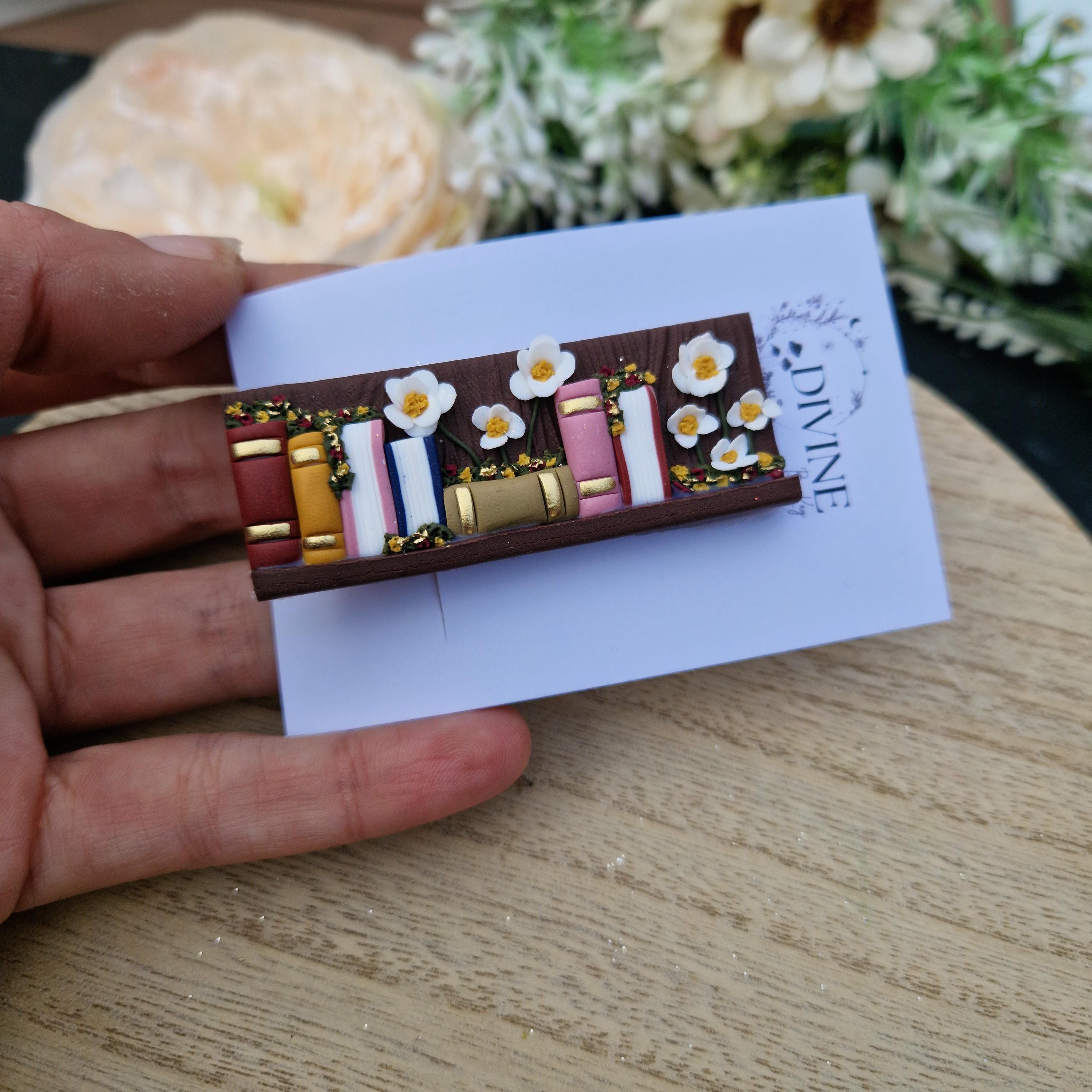 bookcase jewellery gift set - handmade hair accessories - unique gifts - book worm gifts - book club - book lover gifts - chunky hair clip