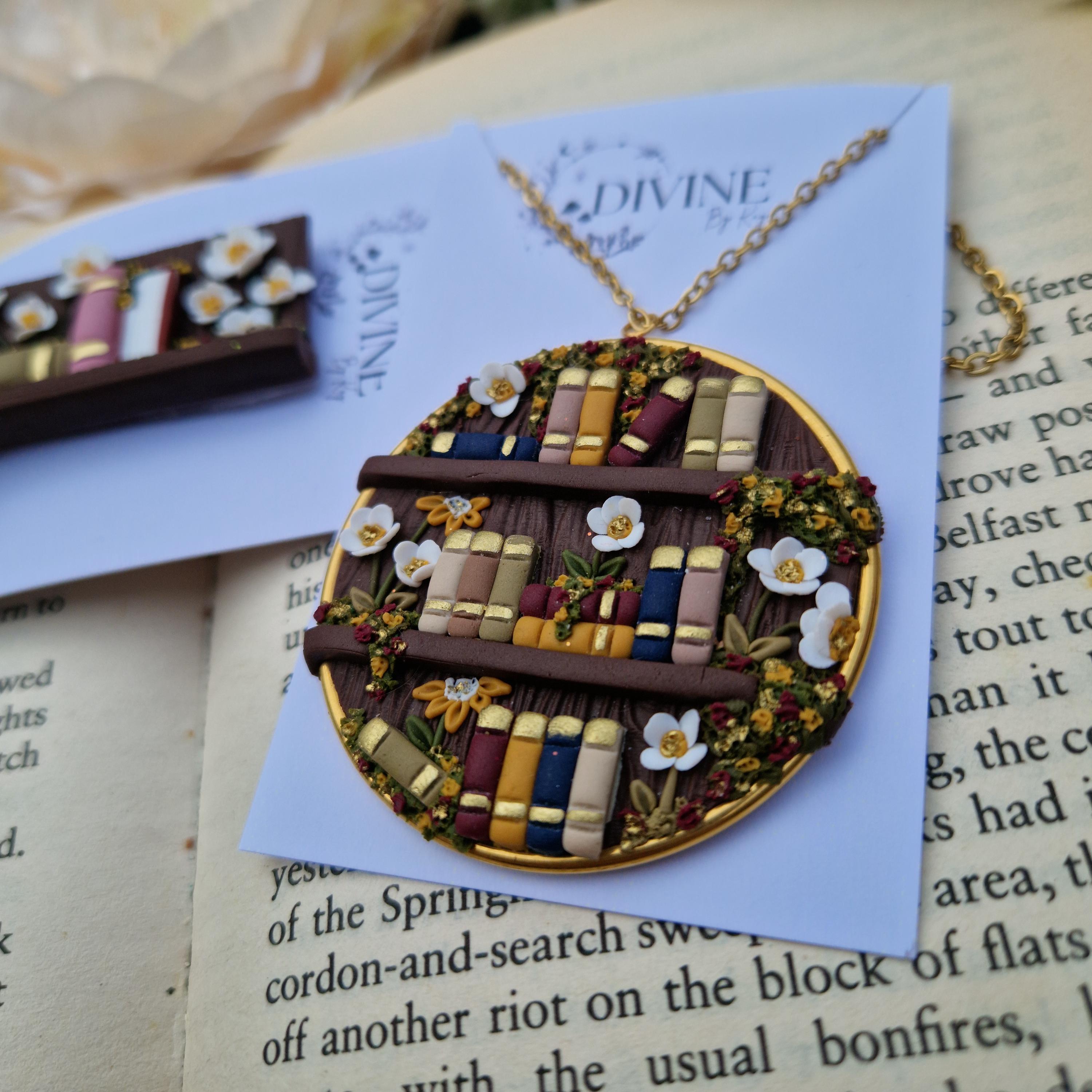 bookcase jewellery gift set - handmade hair accessories - unique gifts - book worm gifts - book club - book lover gifts - chunky hair clip