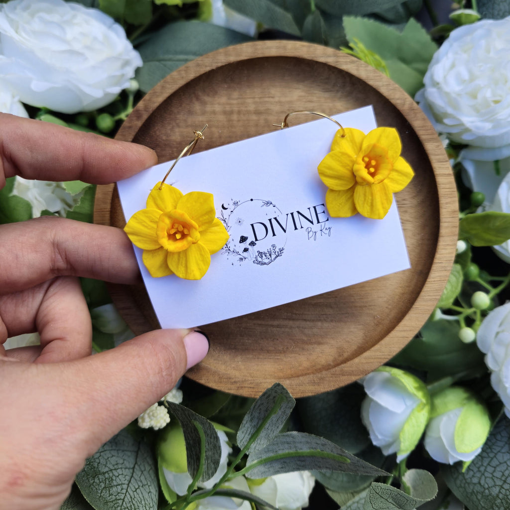 Spring floral earrings - gifts for her - mothers day - bridesmaid gifts - dainty stud earrings - birthday gifts