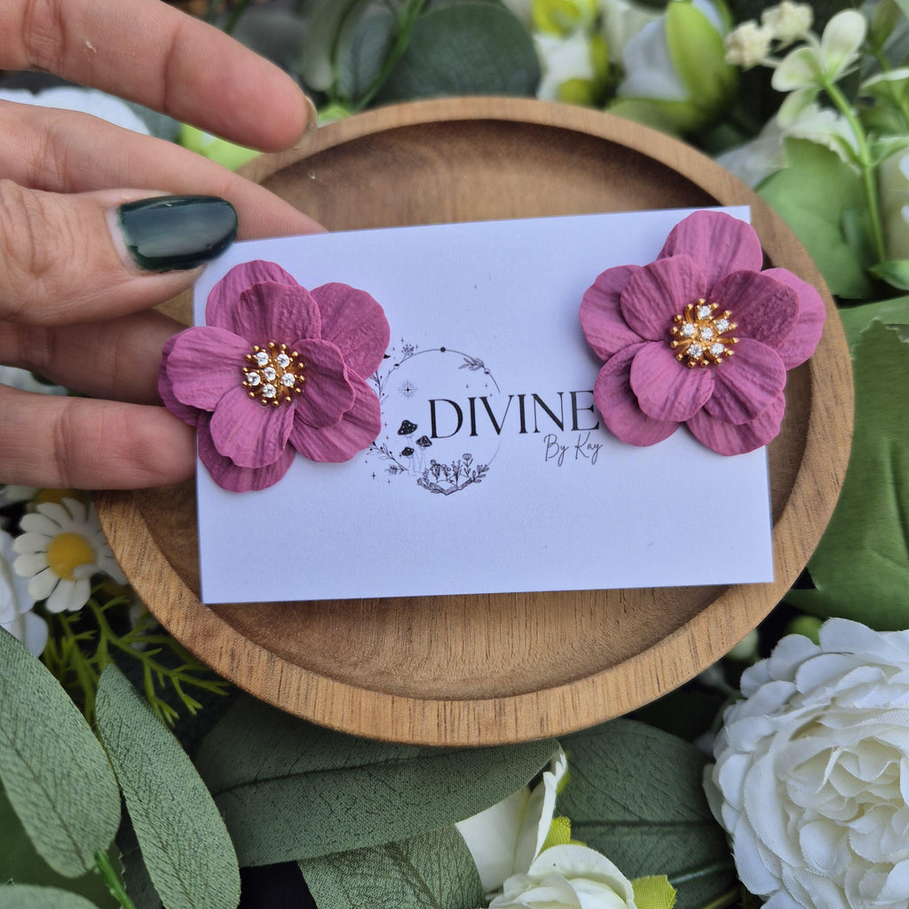elegant flower stud earrings - clay earrings - dainty studs - gifts for her -