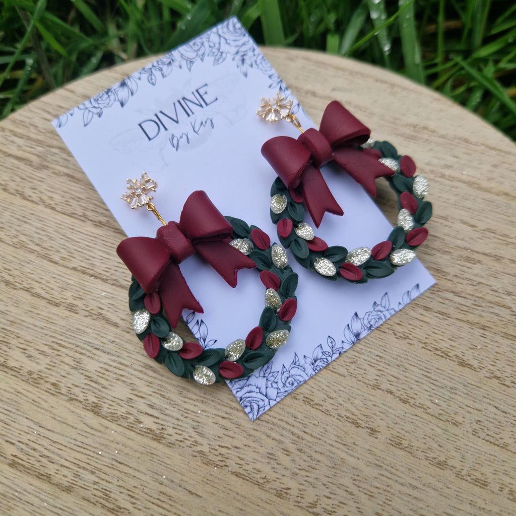 traditional christmas wreath earrings