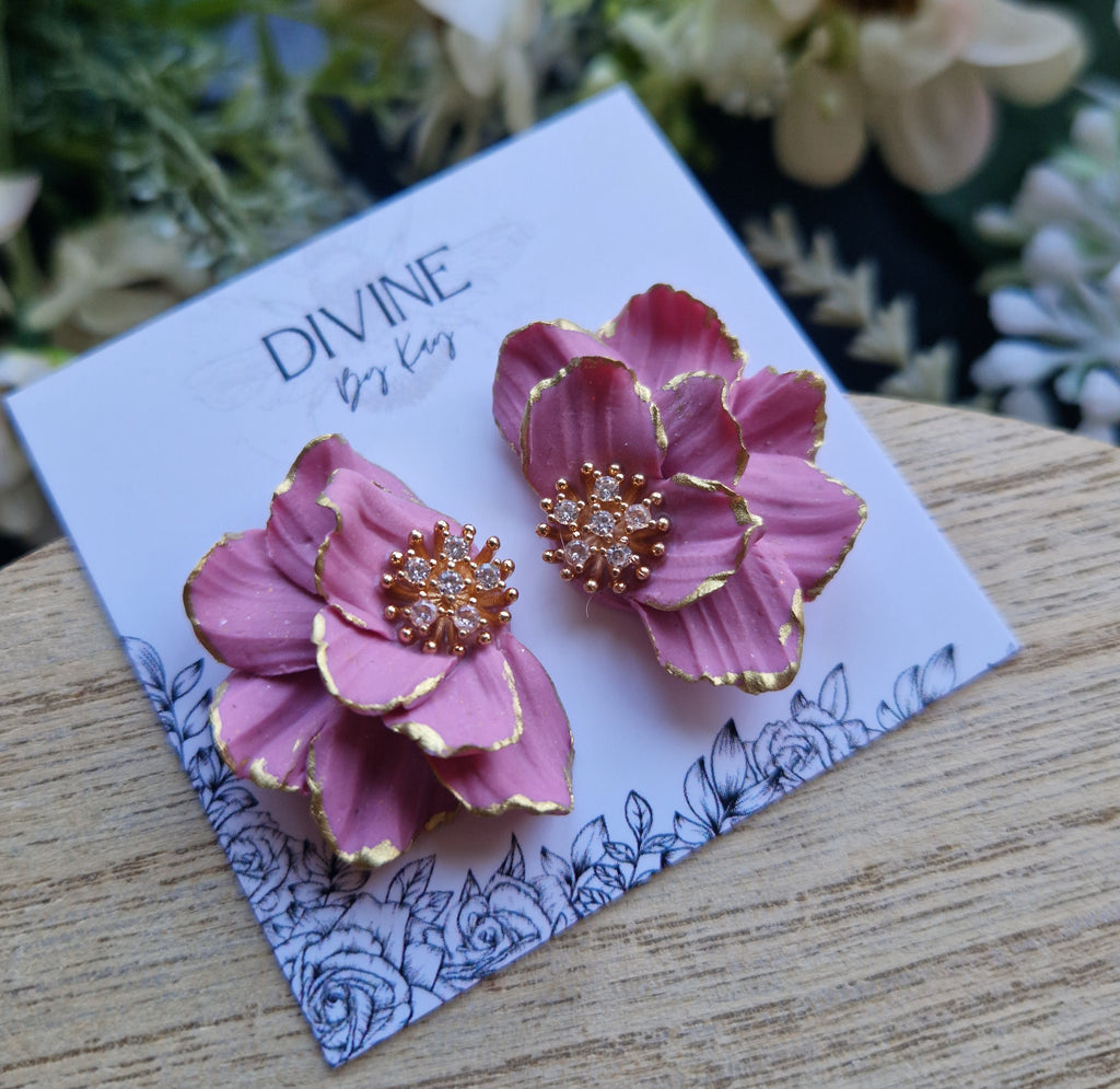 elegant flower stud earrings - clay earrings - dainty studs - gifts for her -