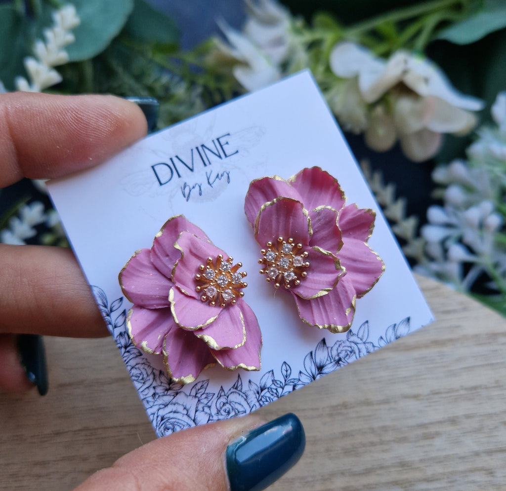 elegant flower stud earrings - clay earrings - dainty studs - gifts for her -
