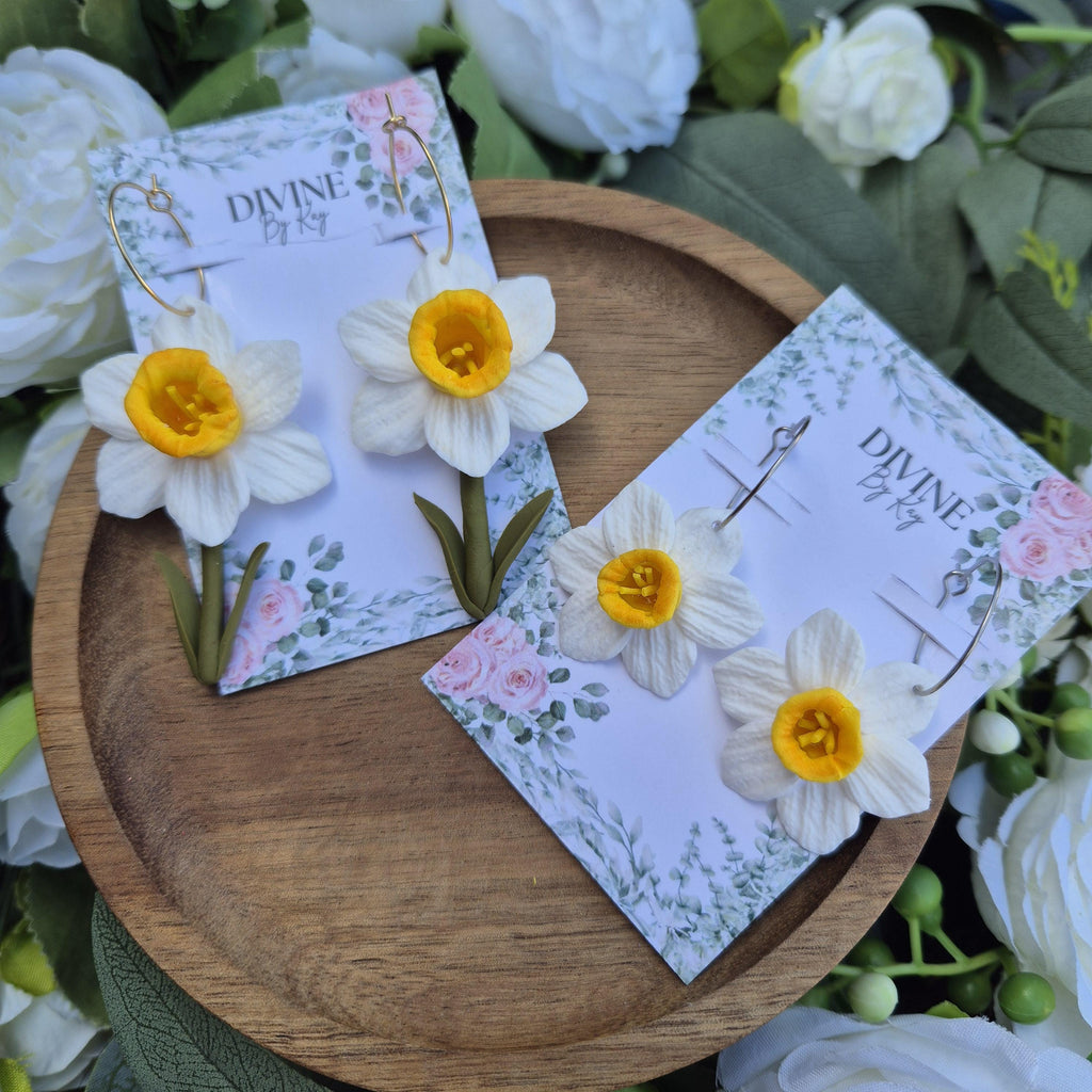 Spring floral earrings - gifts for her - mothers day - bridesmaid gifts - dainty stud earrings - birthday gifts