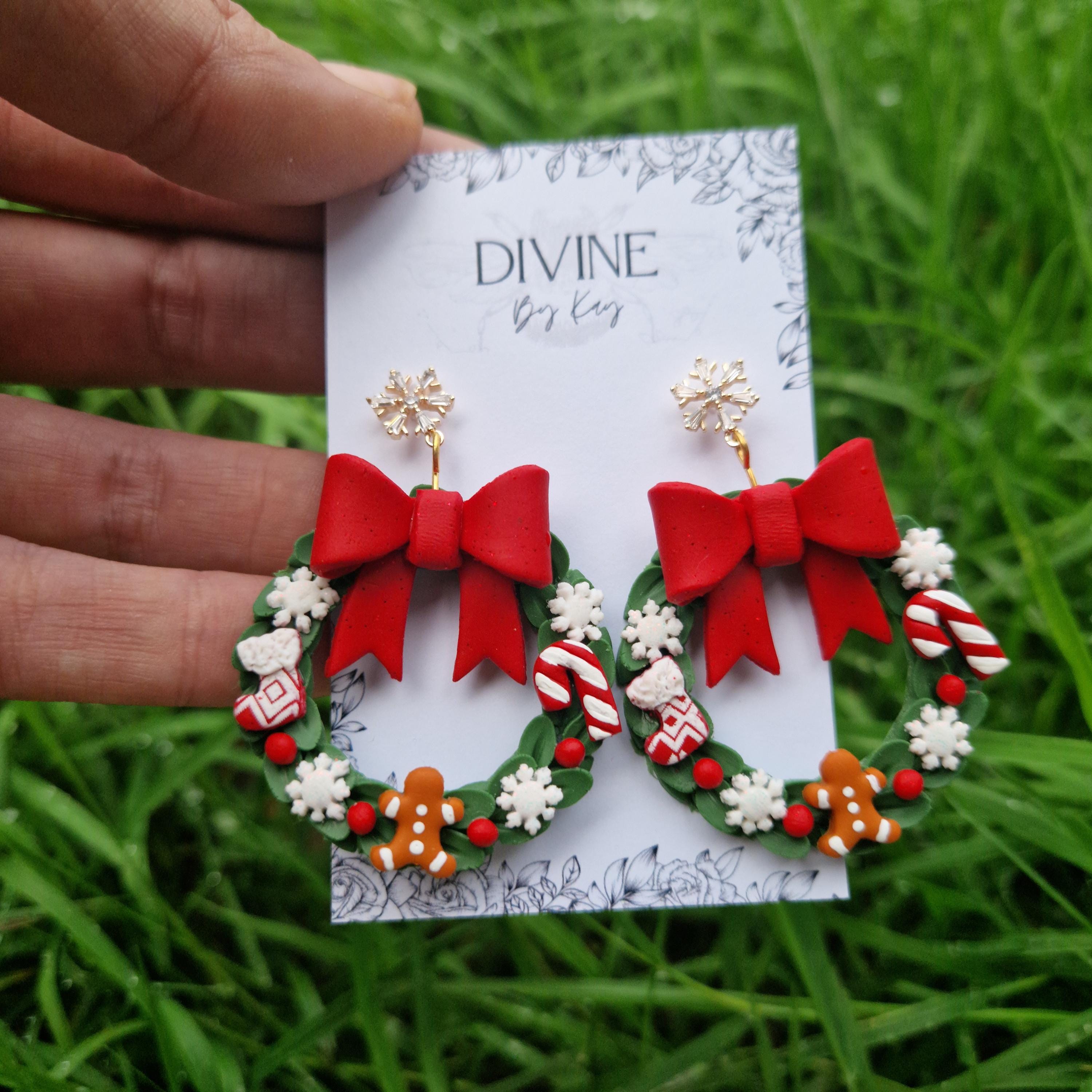 traditional christmas wreath earrings