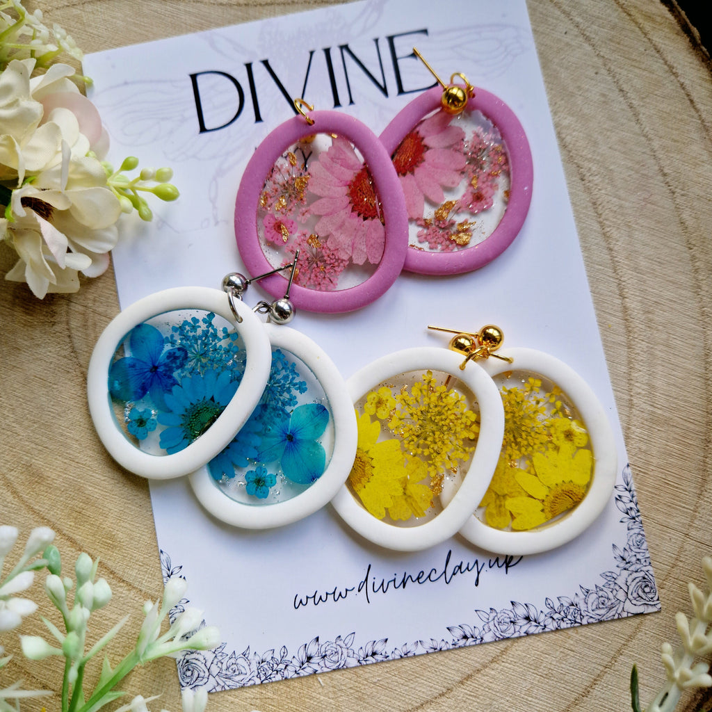real flower hoop earrings - clay hoop earrings - gifts for her - summer earrings - pressed flowers