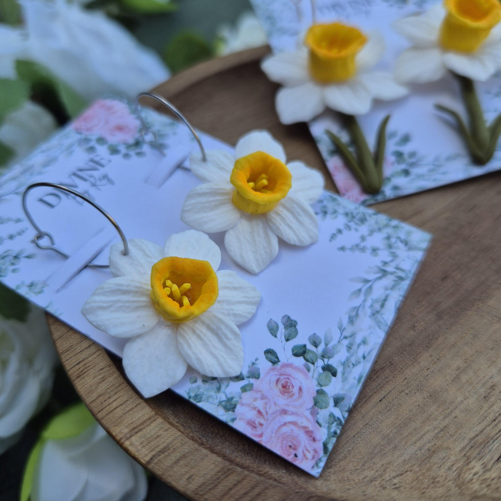 Spring floral earrings - gifts for her - mothers day - bridesmaid gifts - dainty stud earrings - birthday gifts