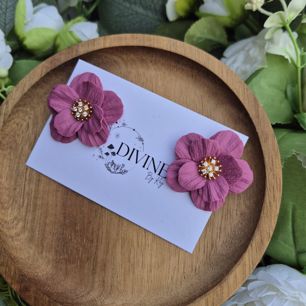 elegant flower stud earrings - clay earrings - dainty studs - gifts for her -