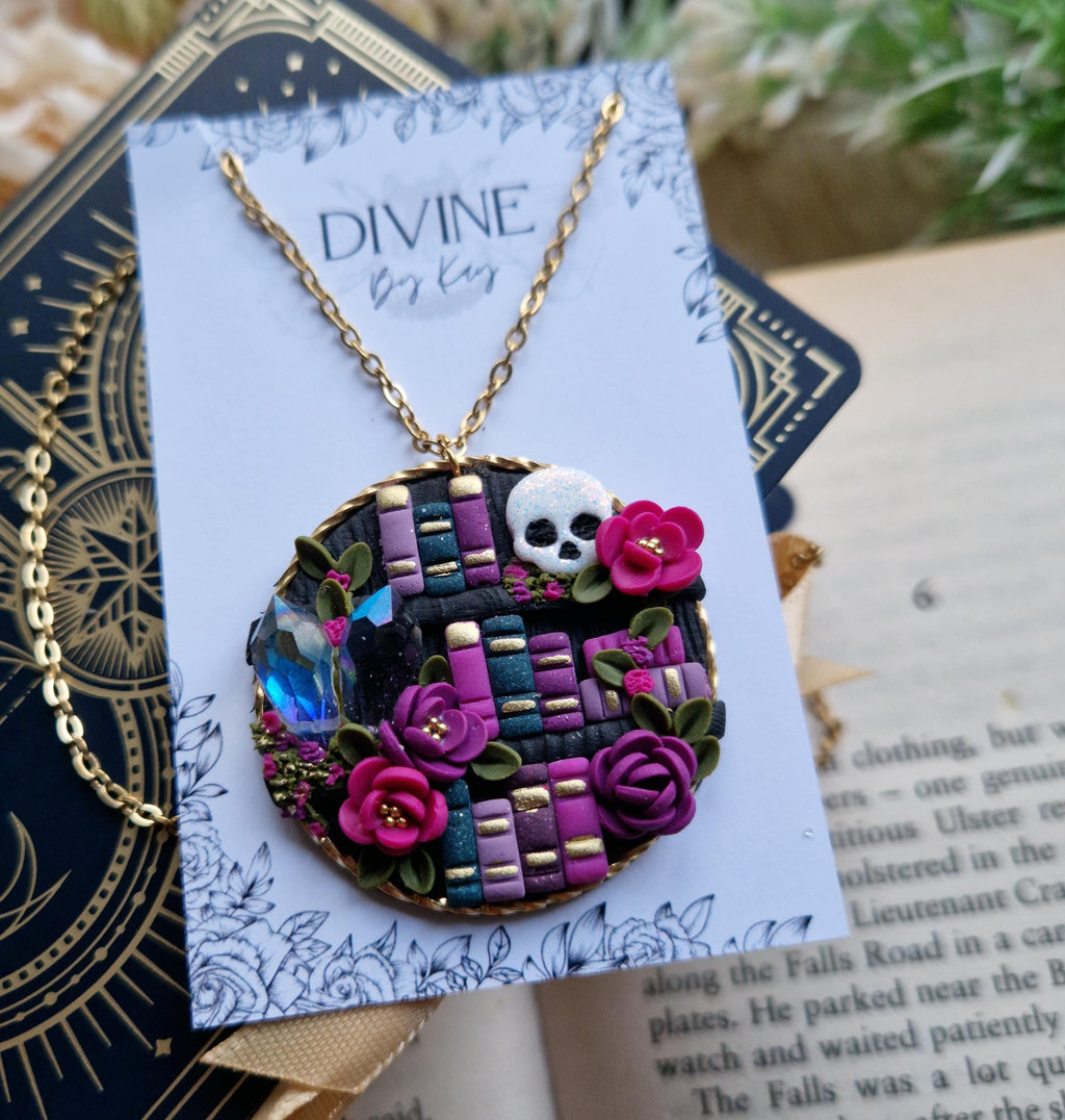 gothic skull Bookcase necklace