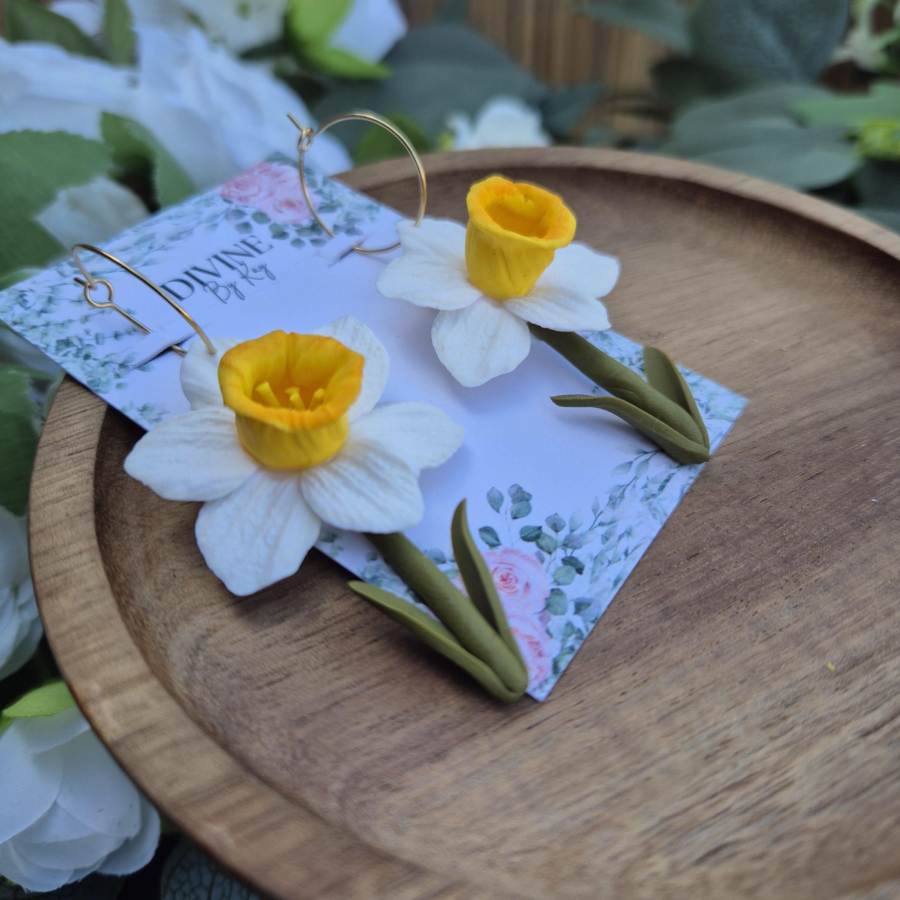 Spring floral earrings - gifts for her - mothers day - bridesmaid gifts - dainty stud earrings - birthday gifts