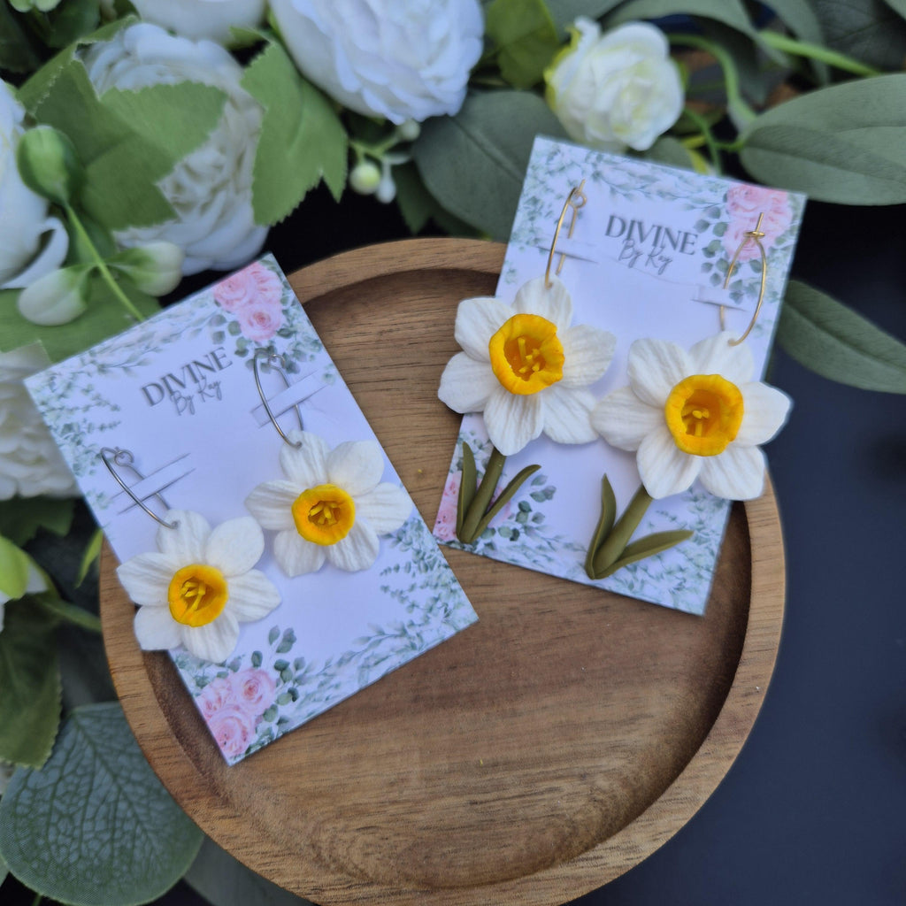 Spring floral earrings - gifts for her - mothers day - bridesmaid gifts - dainty stud earrings - birthday gifts