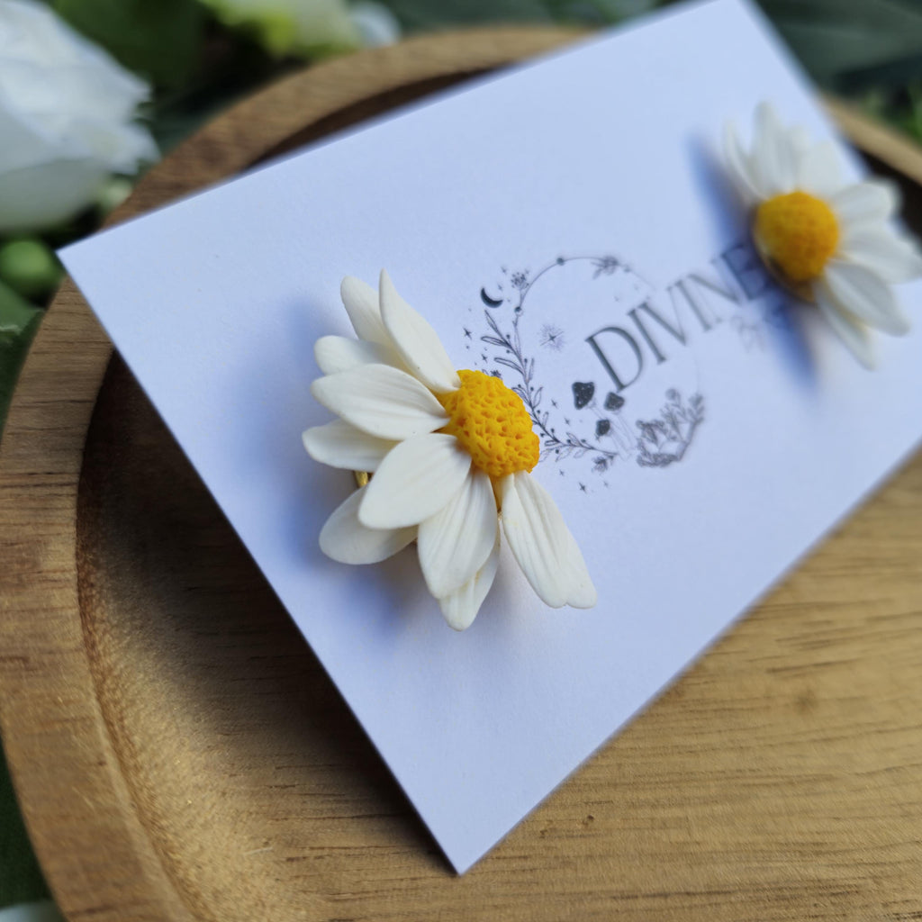 Spring floral earrings - gifts for her - mothers day - bridesmaid gifts - dainty stud earrings - birthday gifts