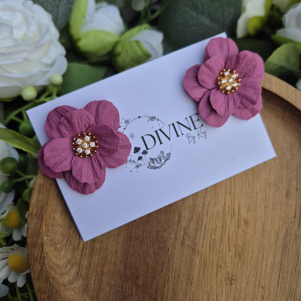 elegant flower stud earrings - clay earrings - dainty studs - gifts for her -