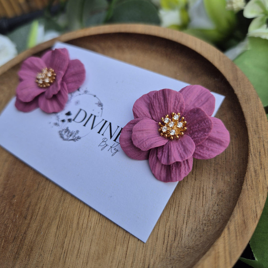 elegant flower stud earrings - clay earrings - dainty studs - gifts for her -