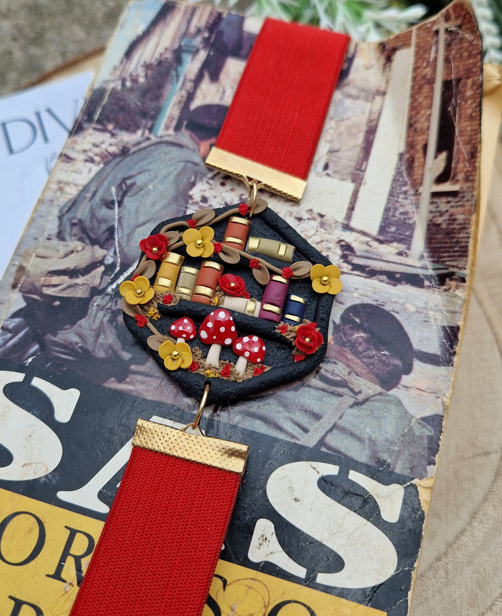 handmade bookshelf bookmark