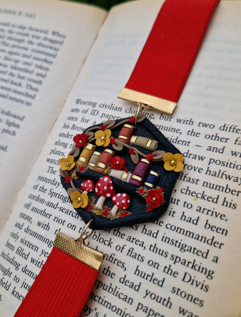 handmade bookshelf bookmark