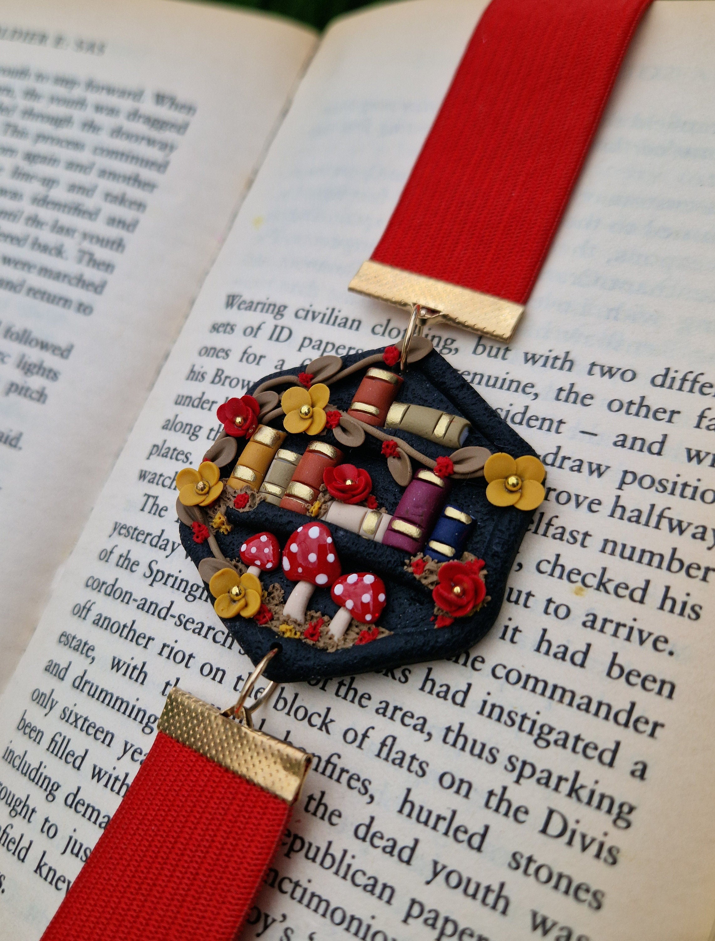 handmade bookshelf bookmark