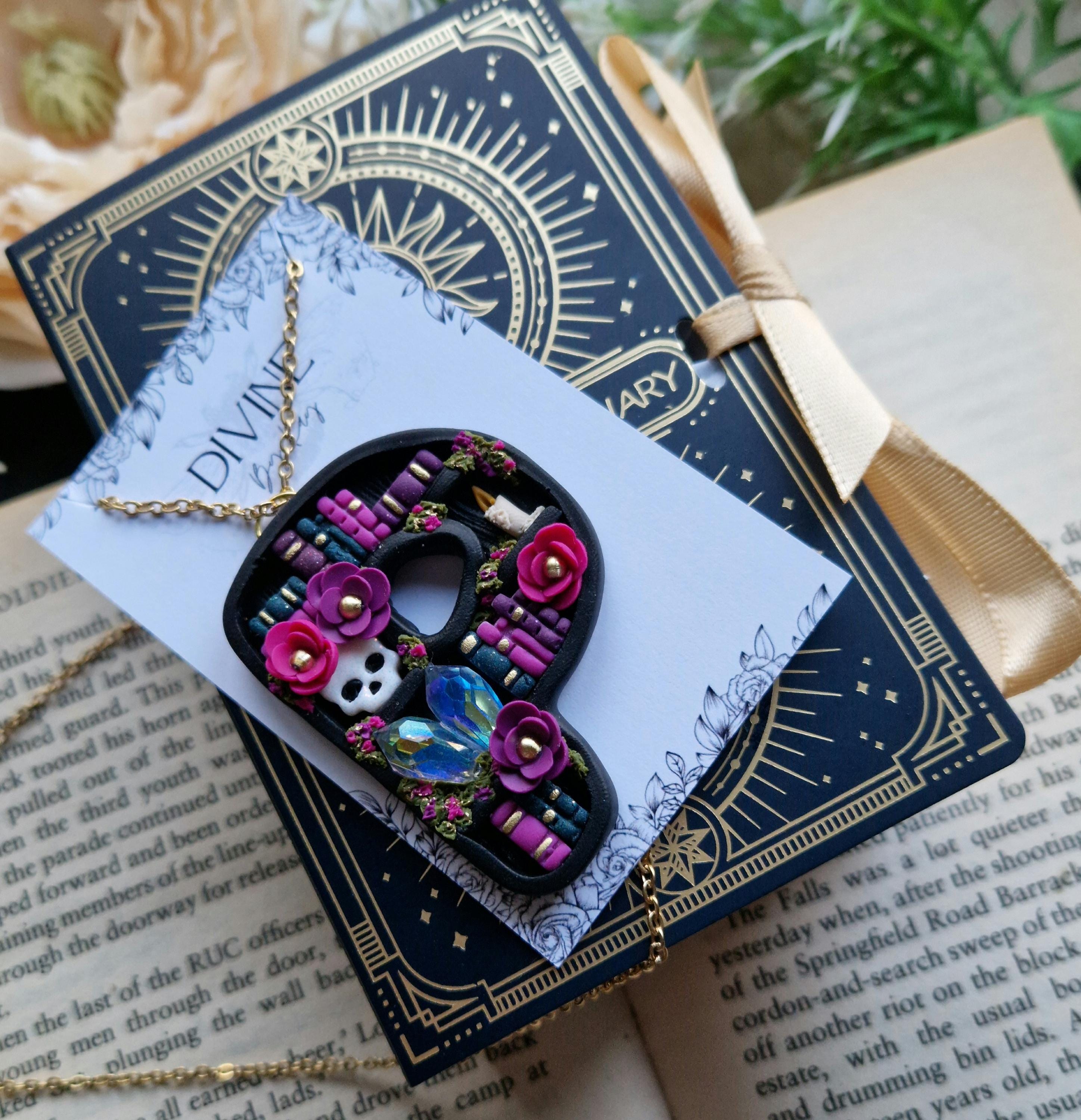 Personalized Bookshelf Necklace: Book Lover Gift